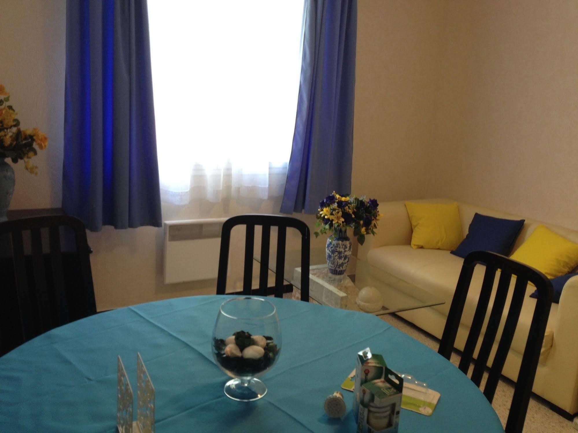לה פרדה Appartement La Plage En Provence מראה חיצוני תמונה